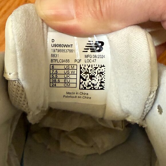 New Balance 9060 - Picture 13 of 13